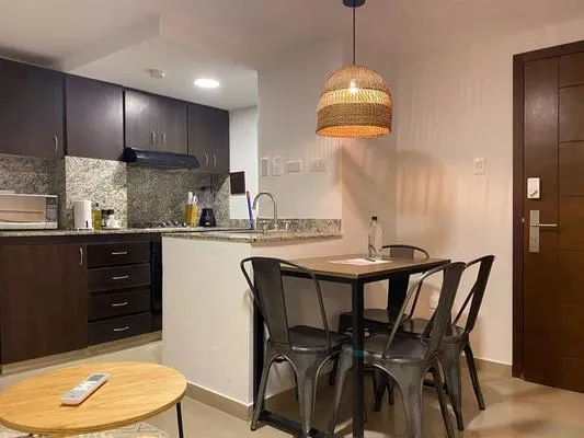 Majestic 2BR w/ AC in Bocagrande