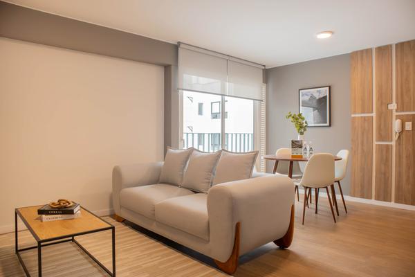 2BR w/ Balcony Near Malecón in Miraflores