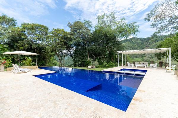 Beautiful 4BR Villa at Mesa de Yeguas