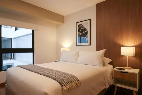 Monochromatic 2BR in Miraflores