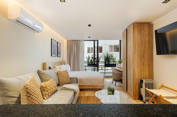 Stylish Loft w/ Balcony in Parque Mexico