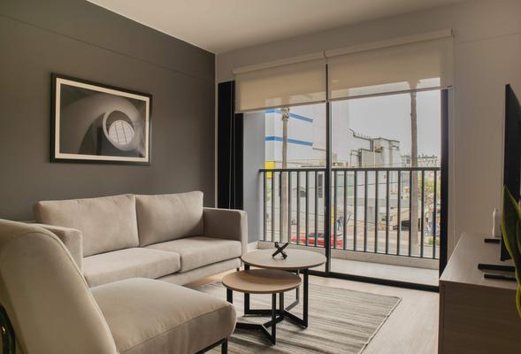 Engaging 1BR w/ Perfect Balcony in Miraflores