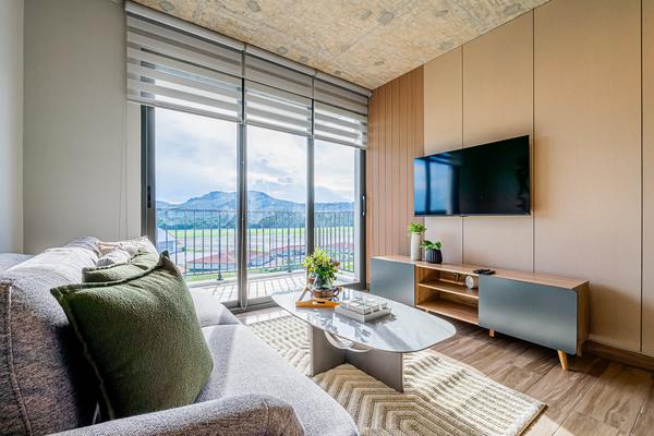 Elegant 2BR Apartment in the Heart of Centriqo