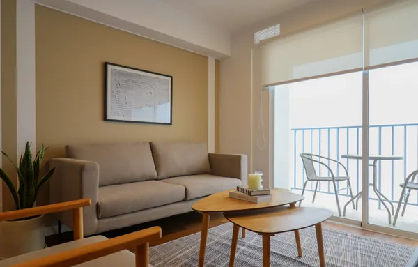 Upscale 2BR with Balcony in Miraflores