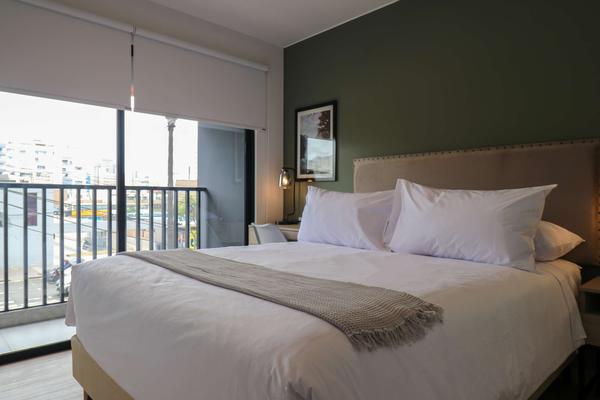 Graceful 1BR w/ Perfect Balcony in Miraflores