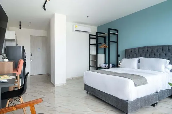 Bright 1BR w/ Ocean View near Walled City