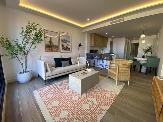 Stylish 2BR w/ Sunny Terrace in Chueca