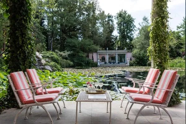 Charming 1BR Suite in Revislate