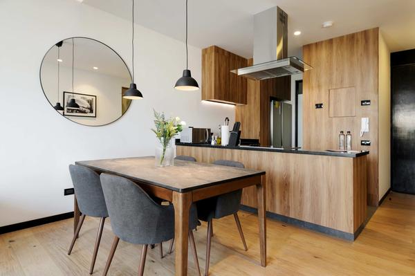 Dreamy 2BR with Elegant Balcony in Roma Nte
