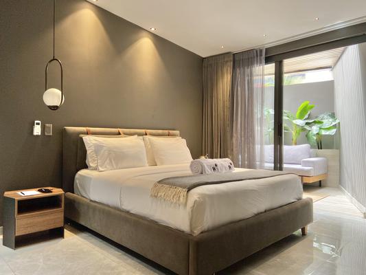 Shiraz Catoki | Stunning House in Poblado