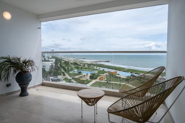 Exceptional Loft w/ Fantastic View in Crespo