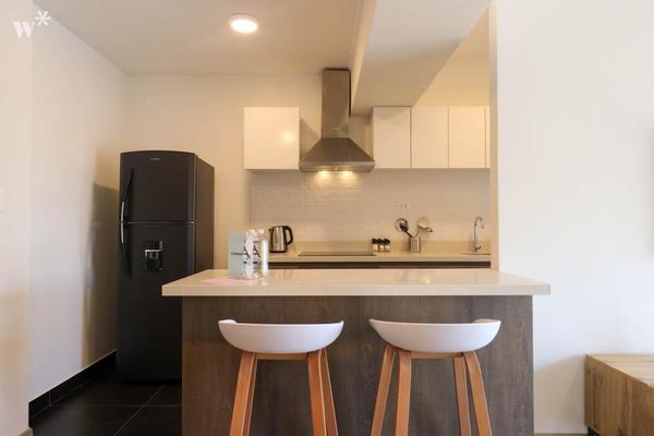 Comfortable 2BR with Balcony in Miraflores