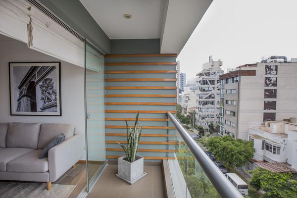 Sunny 1BR with Terrace in Miraflores