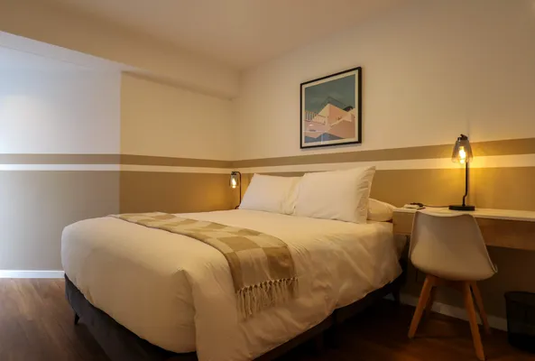 Graceful 2BR w/ Balcony in Miraflores