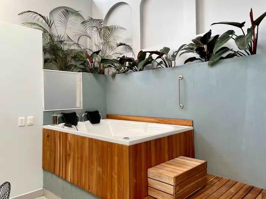 Charming 3BR w/ 3 Jacuzzis in El Poblado