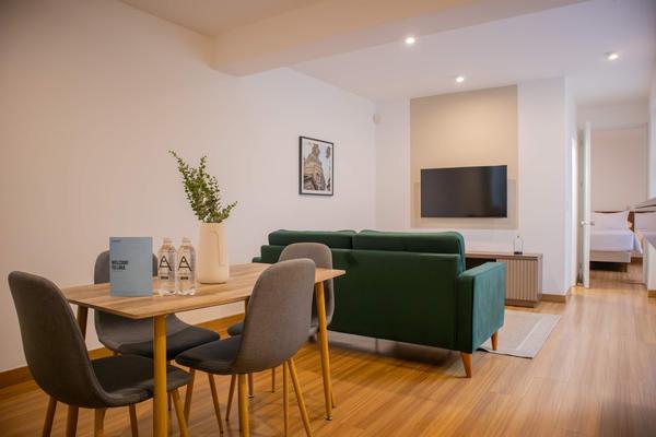 Striking 1BR in Miraflores