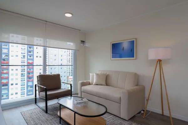 Charming 1BR w/ Balcony in Miraflores