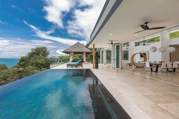 Expansive 5BR Villa w/ Ocean & Jungle Views