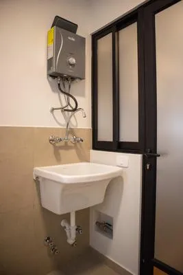 Stylish & Cozy 3BR w/ Balcony in Miraflores