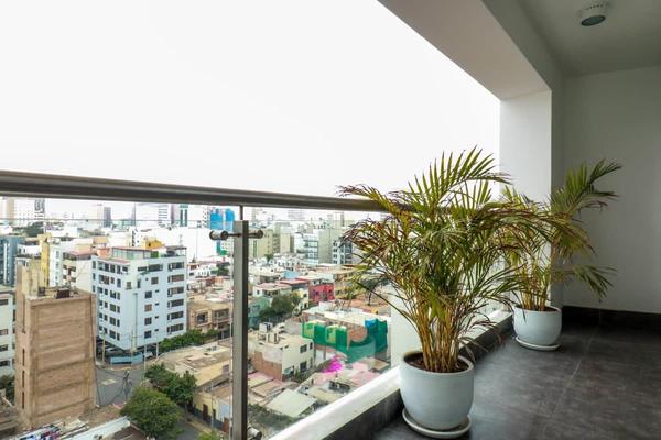 3BR Premium Cityview w/ Balcony in Miraflores