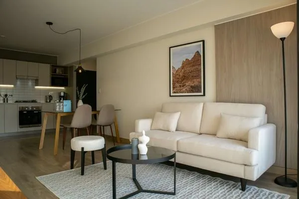 Engaging 2BR w/ balcony in Miraflores