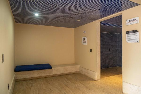 Luxury 2BR w/ Balcony in Sunset Beach