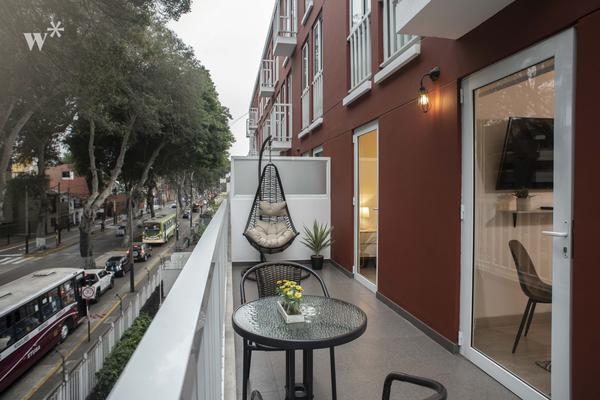 Lovely 1BR near Central Restaurante