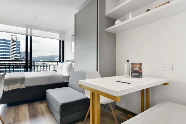 Premium Loft w/ Balcony near Parque 93