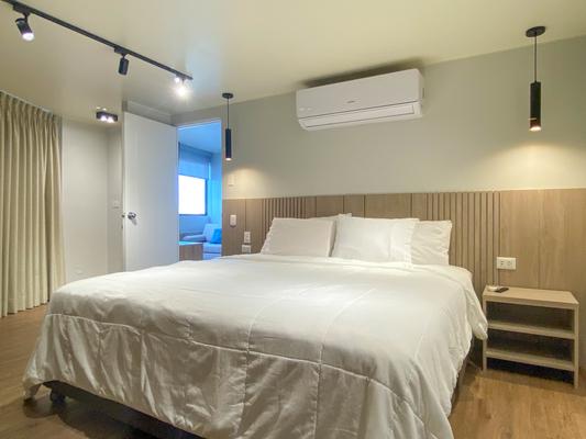 Inviting 2BR w/ Jacuzzi in Miraflores