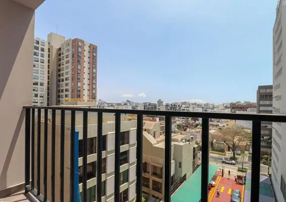 Marvelous 2BR with Balcony in Miraflores