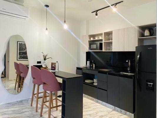 Vibrant 1BR w/AC Steps from Ciudad Amurallada