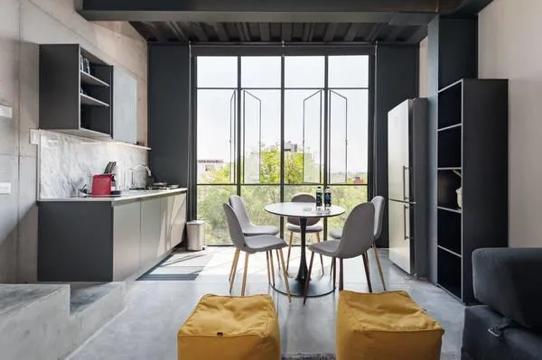 Vibrant Duplex w/ Cozy Terrace in Roma Norte
