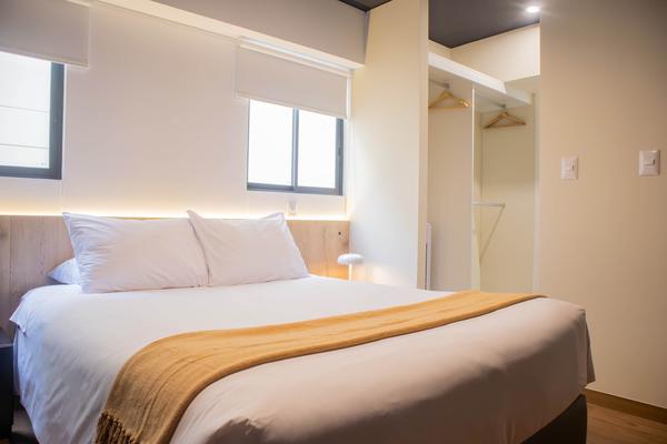 Cozy 1BR w/ Balcony Near Kennedy Park