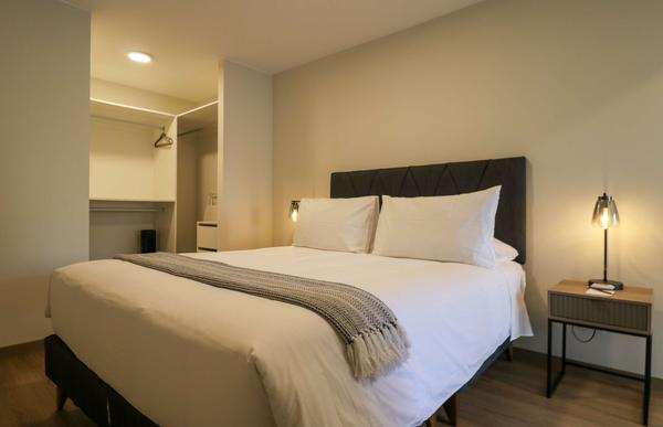 Trendy & Cozy 2BR w/ Balcony in Miraflores