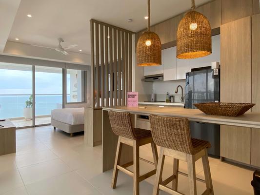 Majestic Loft w/ Ocean View in Crespo