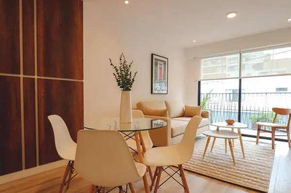 Sophisticated 2BR with Balcony in Miraflores