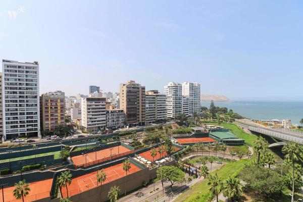 Stylish 3BR with Ocean View in Miraflores