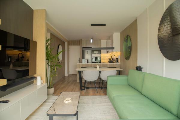 3BR w Balcony near Malecon in Miraflores
