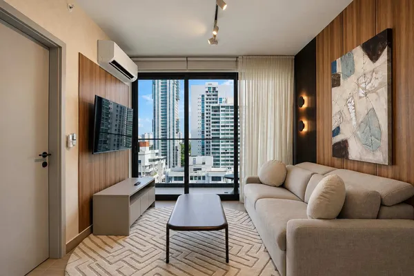 Upscale 1BR w/ Balcony in San Francisco