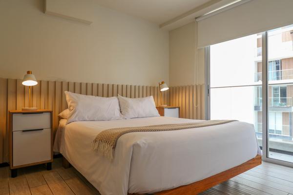 Monochromatic 1BR in Lovely Barranco