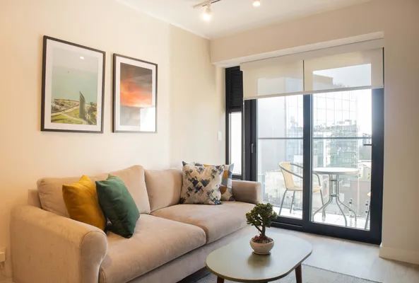 Relaxing 2BR w/ Balcony & View in Miraflores