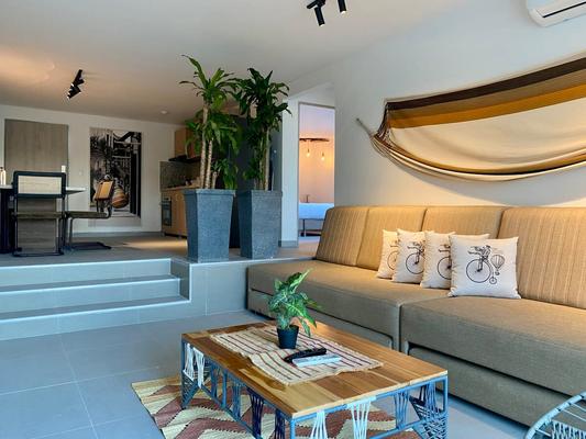 Chic 2BR w/ Balcony  n AC in Bocagrande