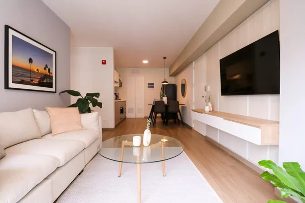 Lively 2BR with Balcony in Miraflores