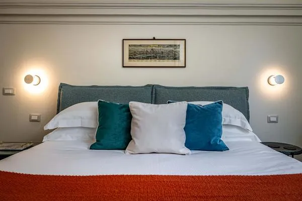 Deluxe King Suite