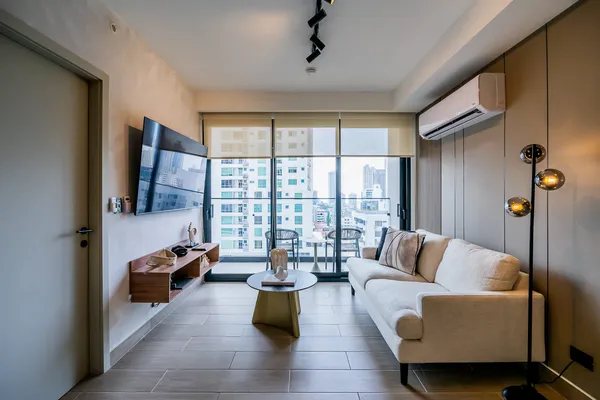 Charming 2BR in San Francisco w/ Balcony
