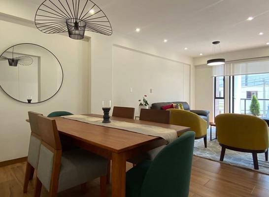 Spectacular 3BR with balcony in Miraflores