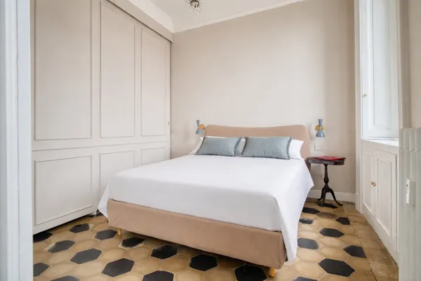 Charming  2BR Steps from Arco della Pace