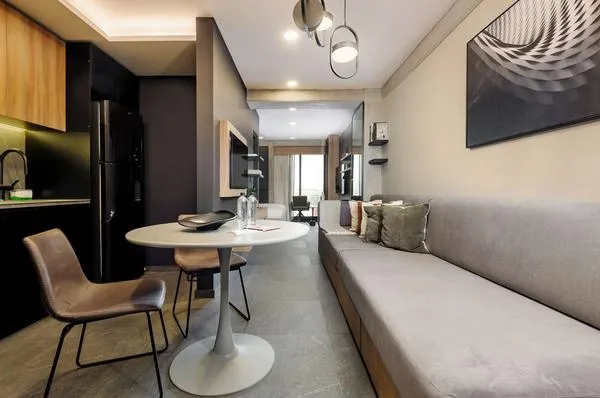 Lovely 1BR w/ Private Balcony in Tabacalera