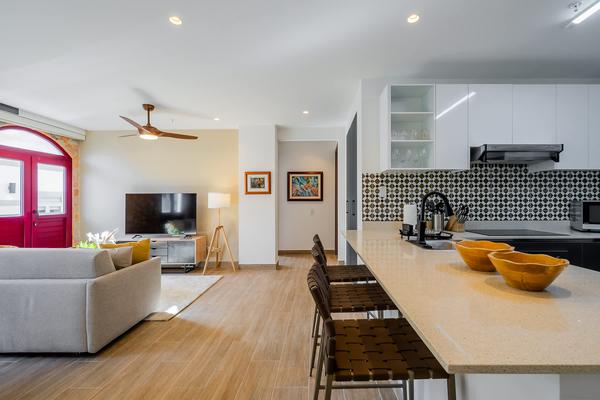 Efficient 2BR w/ Balcony in Casco Viejo