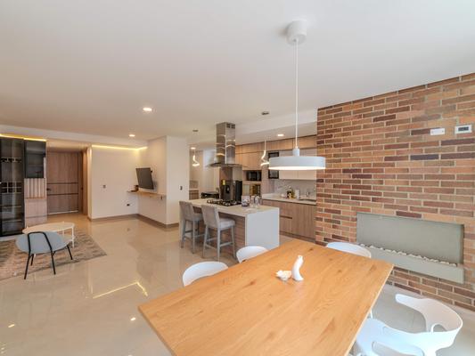 Elegant 3BR w/ Outdoor Balcony